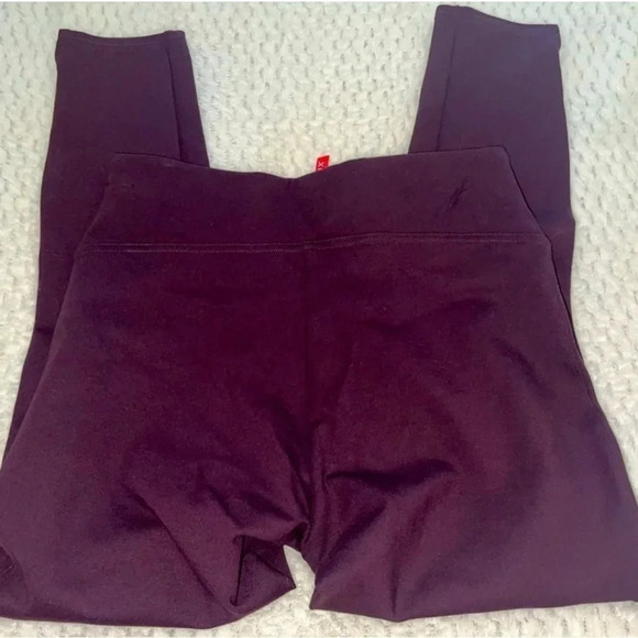 Spanx Ankle Length Ponte Hem Slit Leggings - Picture 2 of 5